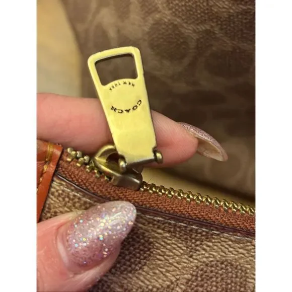 Coach purse - Picture 6 of 16